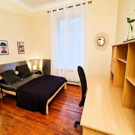 For 4 People * Grenoble